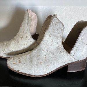 White cow fur booties